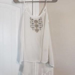 Nwt Cecico white decorative sheer tank size M